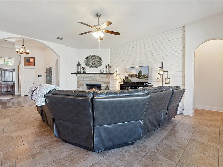 1614 Sun Canyon Blvd — Photo 6