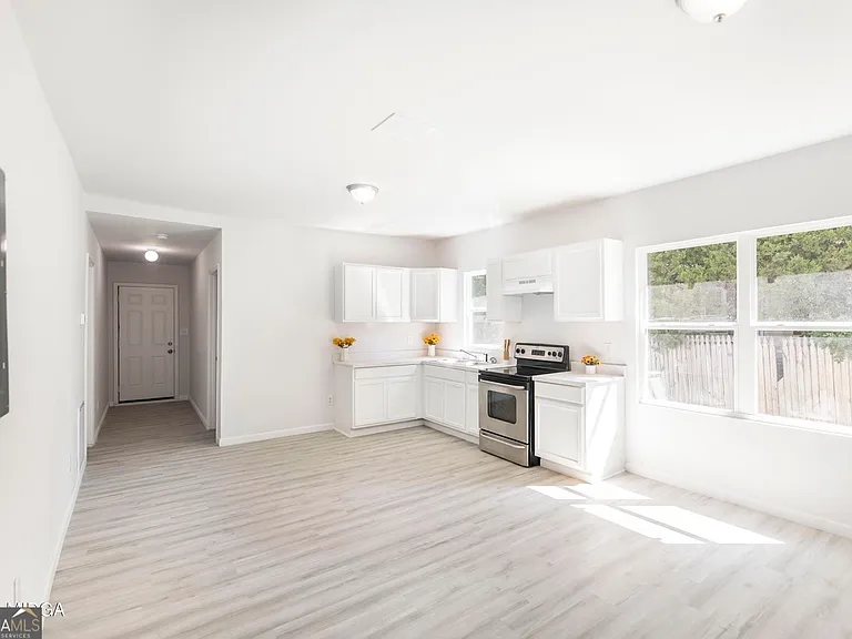 1175 Hartley St — Photo 3