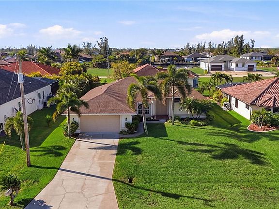 4th image of 4222 NW 22nd St