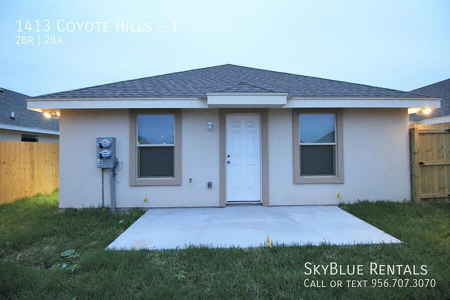 "Charming 2-Bed, 2-Bath Retreat at 1413 Coyote Hills, Edinburg Spacious 940 Sq Ft Haven!" — Photo 3