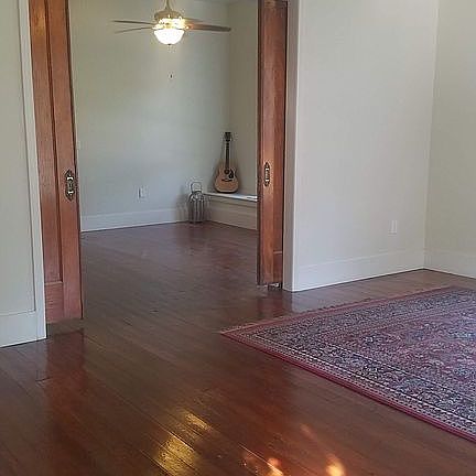 Living room, hardwood floors