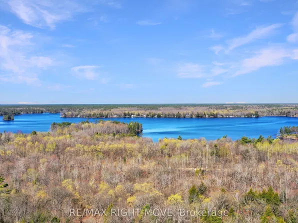 2731 Southwood Rd, Gravenhurst, ON P0E 1N0