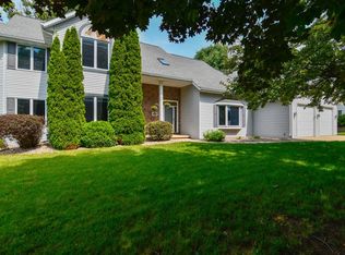 1758 Surrey Trl, Green Bay, WI 54313