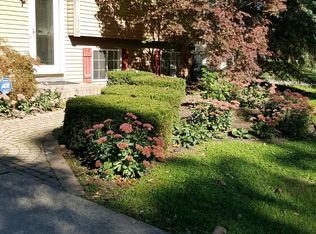 490 Riviera Ter, Waterford, MI 48328