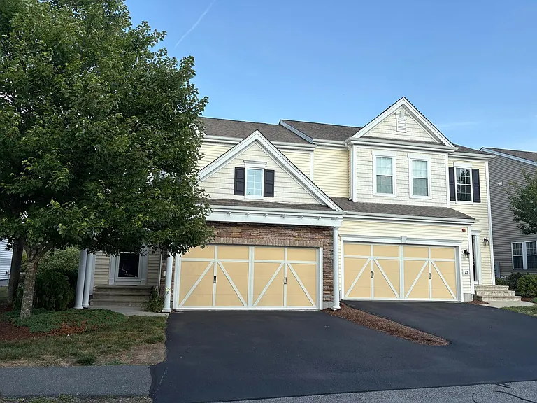 21 Sweetwater Way — Photo 1
