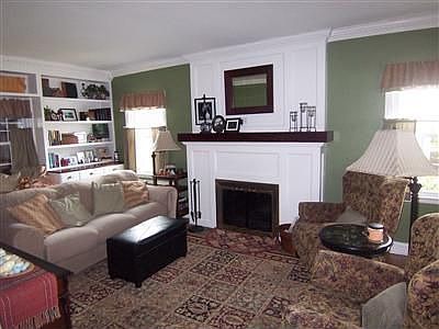 4th image of 7456 Cadle Ave
