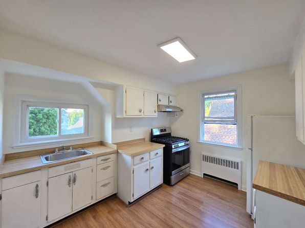 149 Chandler Ave #2
