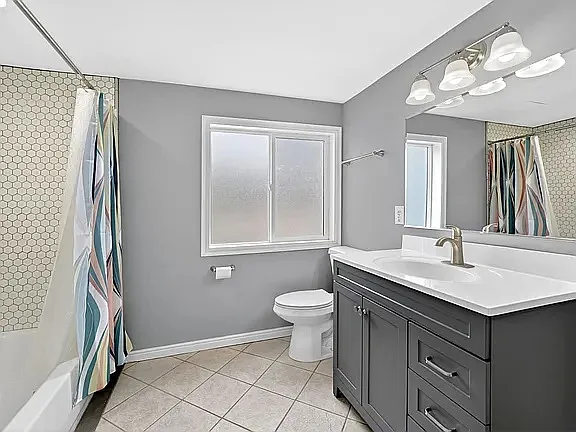 3231 E Louise Ave — Photo 8