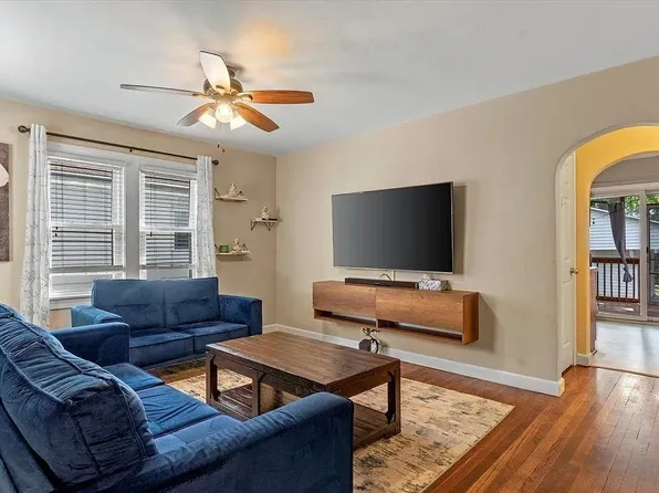 (undisclosed Address), Springfield, IL 62702