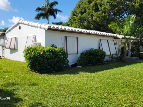 800 NE 3rd Street, Hallandale Beach, FL 33009