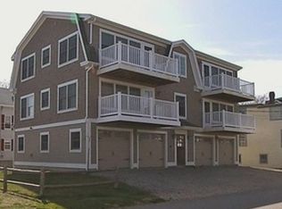 8 Oceanside Ave E, York, ME 03909