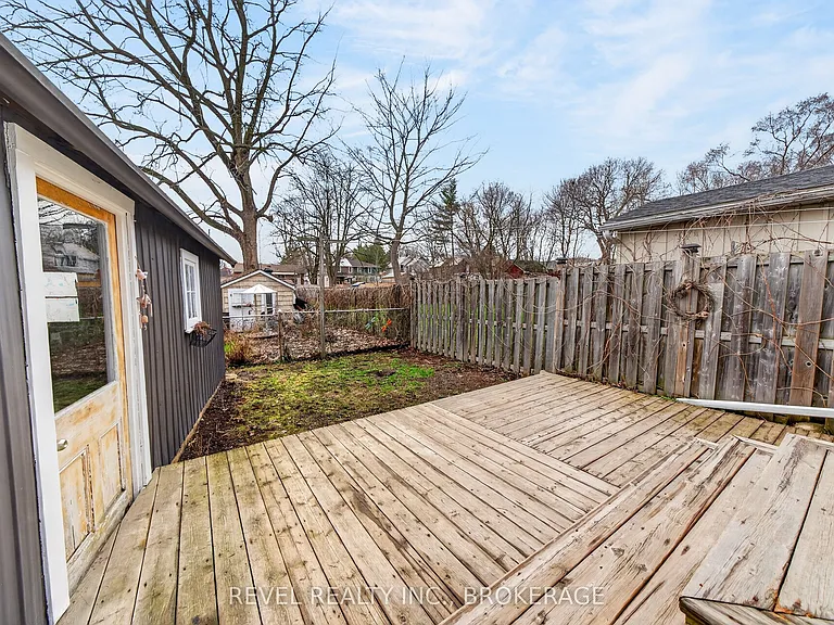 38 Bennett St — Photo 26