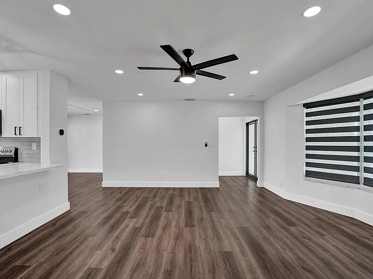 5011 Buchanan St — Photo 13