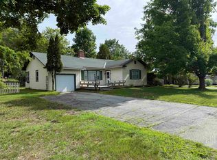 68 Bobbin Mill Rd, Newport, VT 05855