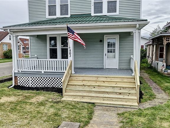 2nd image of 802 N Main St