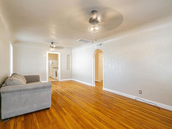 5th image of 3204 Nashville Ave