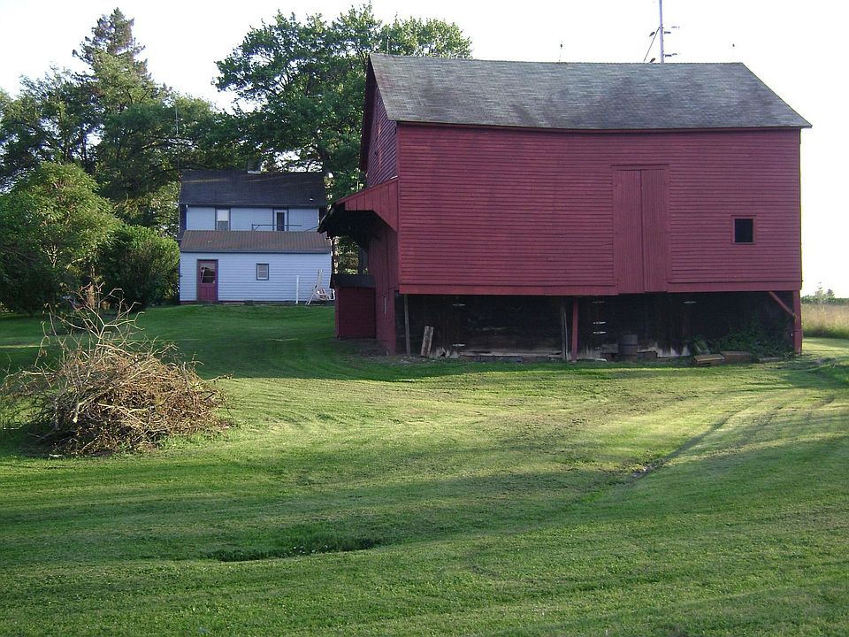 Goes w/ house in background