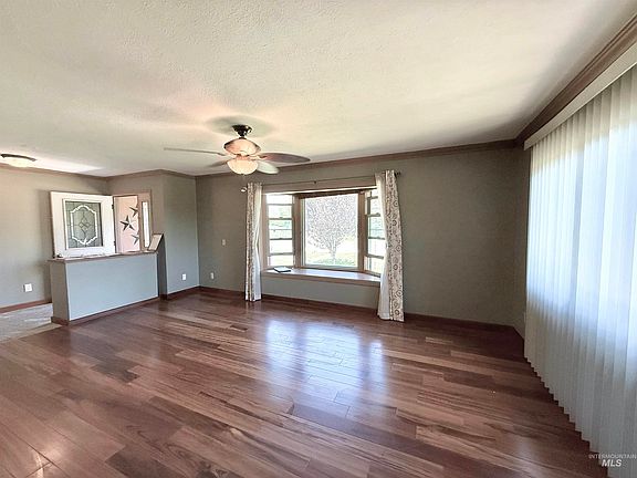 4th image of 1617 9th Ave E