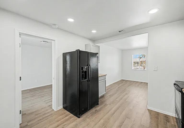2045 E Orange St — Photo 10