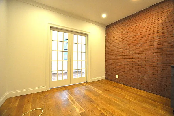 Rented by REAL New York | media 32