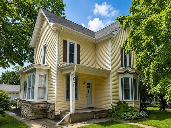 231 E Main St, Lisbon, IA 52253