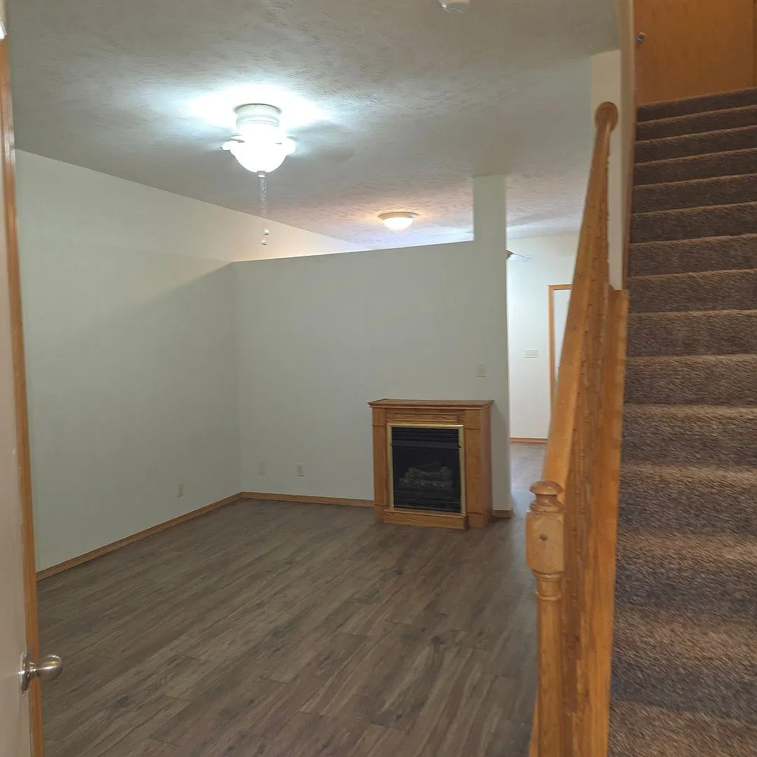 Town Home Apartment In S. Springfield, Mo. — Photo 2