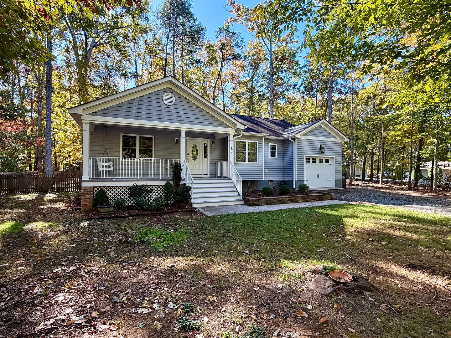 1 Piedmont Lane - Single-level Living with a Fenced Yard in Lake Monticello! — Photo 2