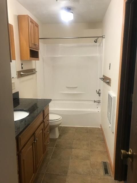 2nd image of 41 Oak Drive Cir