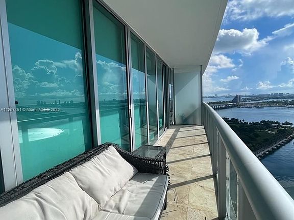 3rd image of 888 Biscayne Blvd APT 2605