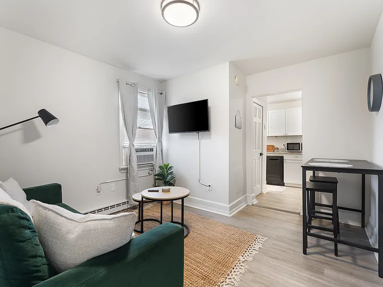 400 Princess Anne St #1 — Photo 3