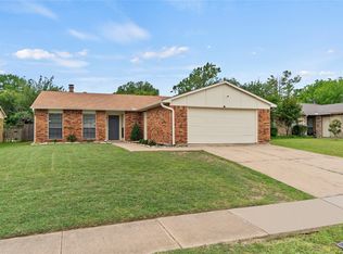 1918 Rutherford Ln, Arlington, TX 76014