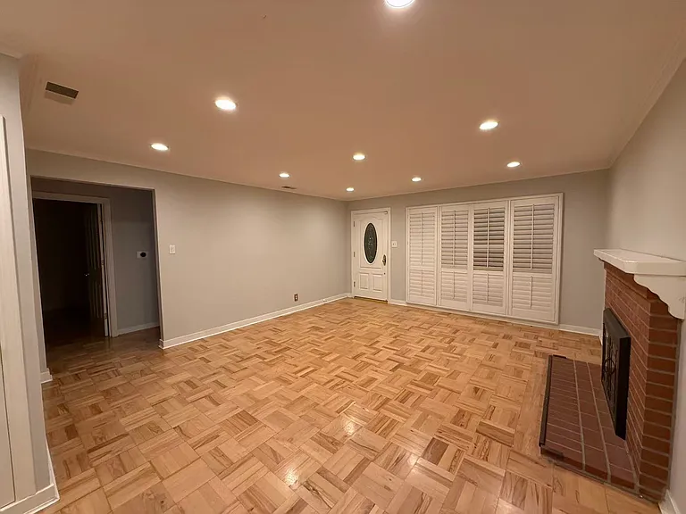 3912 Durand Dr — Photo 18