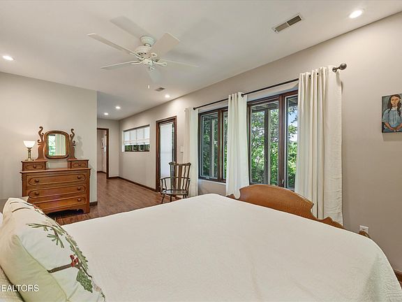 27th image of 116 Wildwood Trl