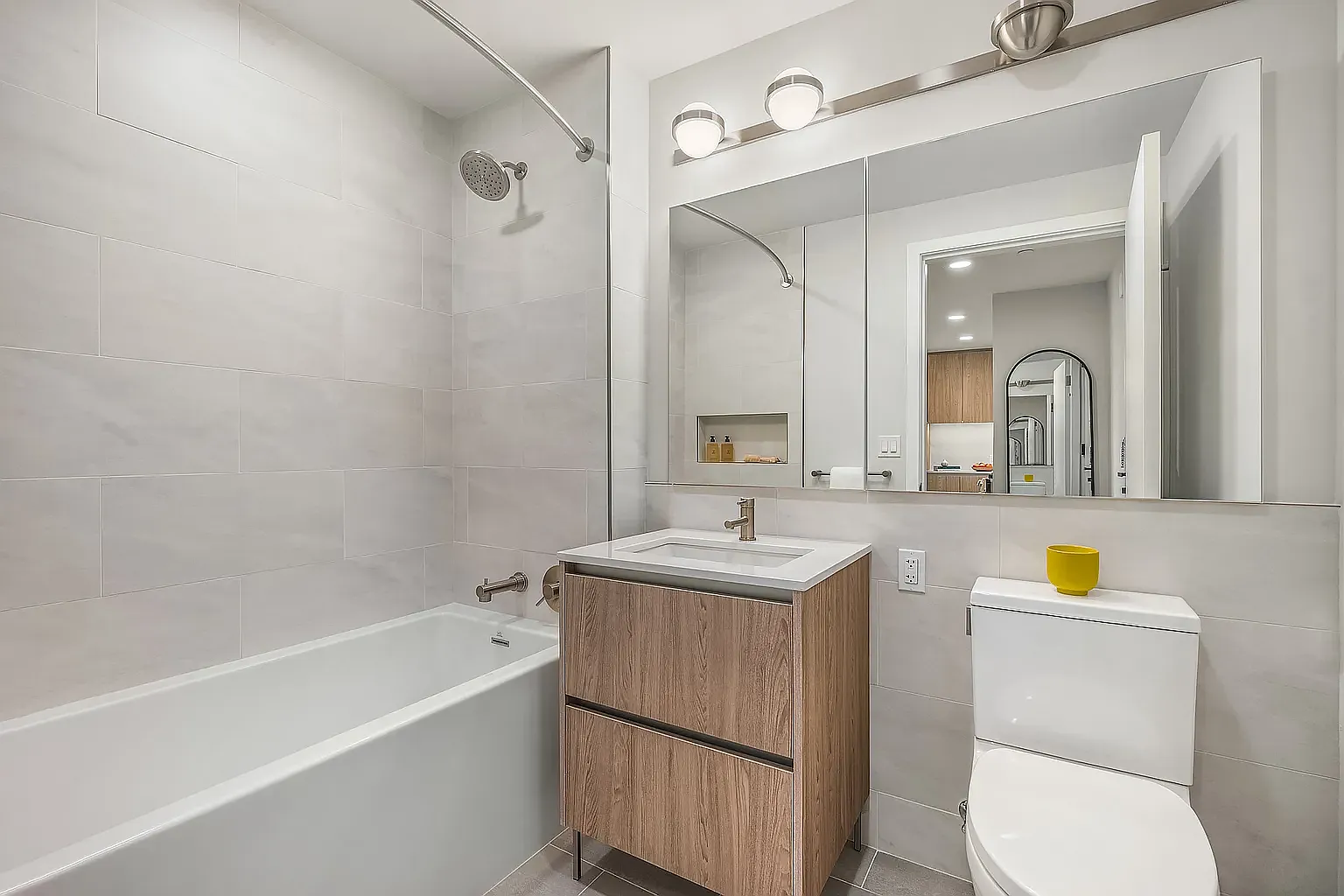 54 Crown Street — Photo 4