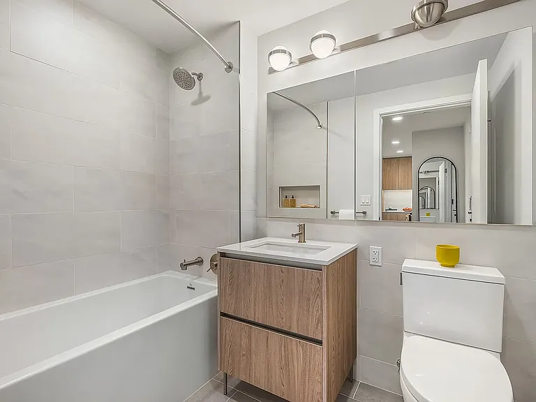 54 Crown St #617 — Photo 6