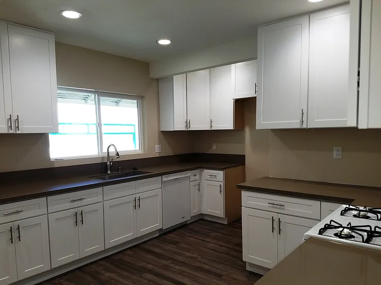 454 S Glassell St — Photo 5