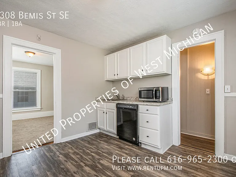 1308 Bemis St SE — Photo 11