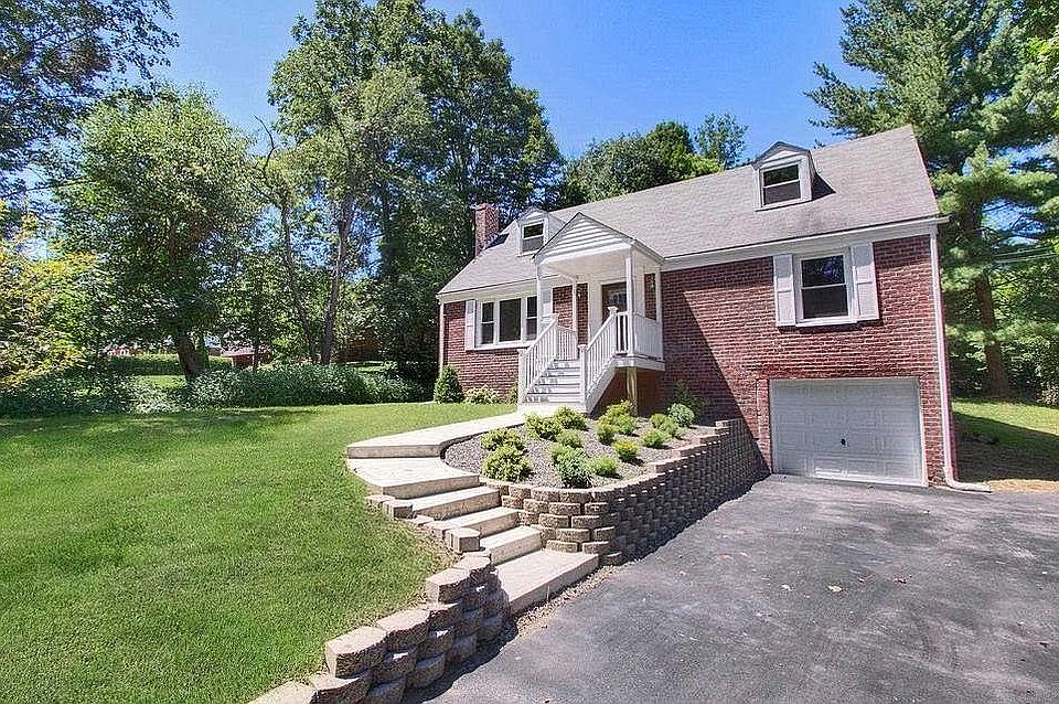 2nd image of 47 Rochdale Rd