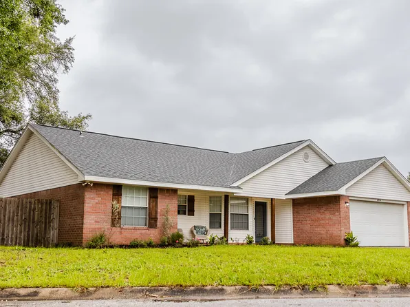 6974 Sundial Blvd, Milton, FL 32583
