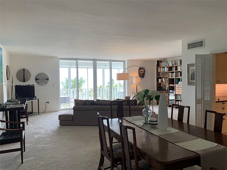 200 Ocean Lane Dr #706 — Photo 4