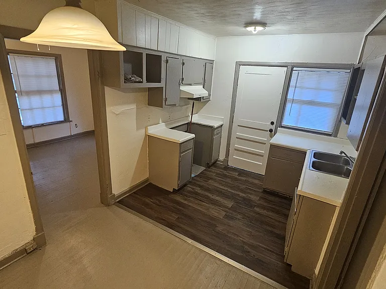 3160 Given Ave — Photo 7