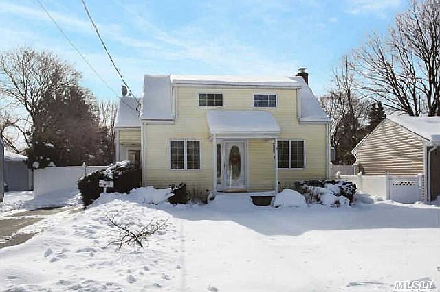 1st image of 611 10th Ave