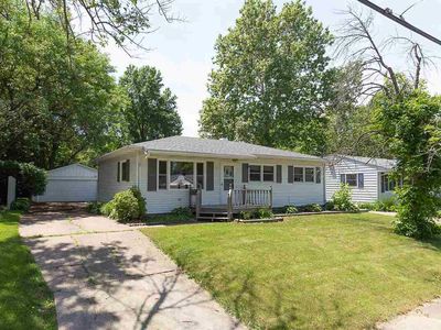 715 W 30th St, Davenport, IA, 52804