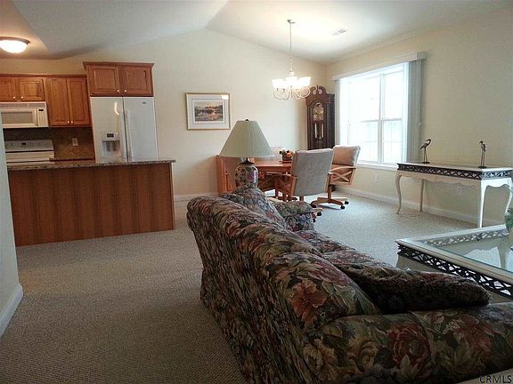 2nd image of 603 Royale Ct