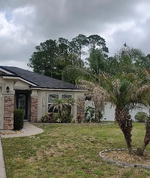 225 Timberwood Dr — Photo 2