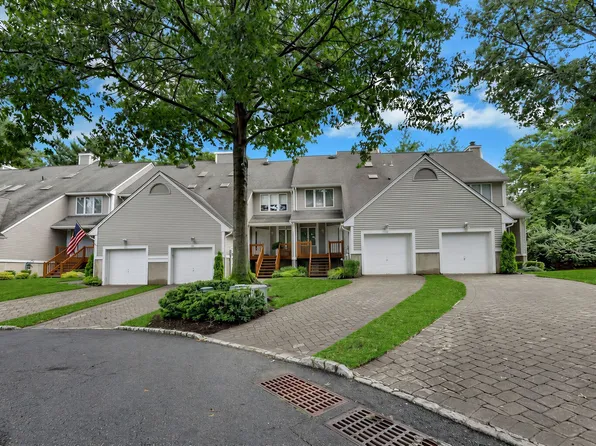 35 Reagan Way, Township Of Washington, NJ 07676
