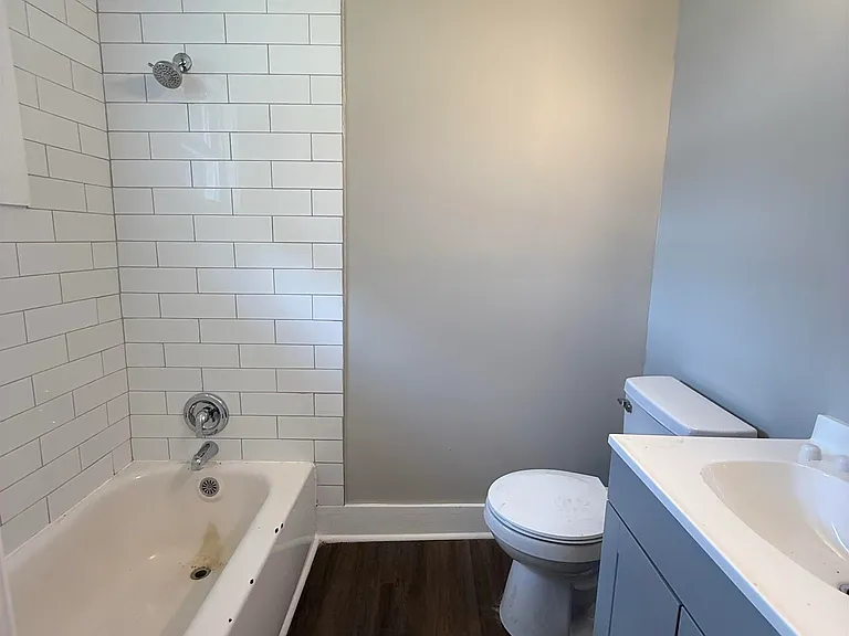 106 Molette St — Photo 11