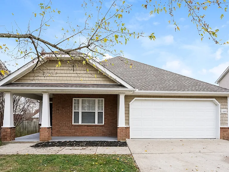 3005 Fieldstone Ct — Photo 1