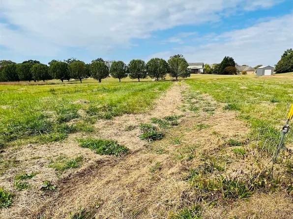 90 Lauren Ln #32, Odenville, AL 35120