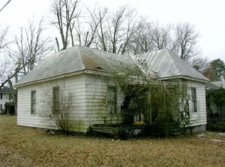 2004 Lee Ave, Victoria, VA 23974